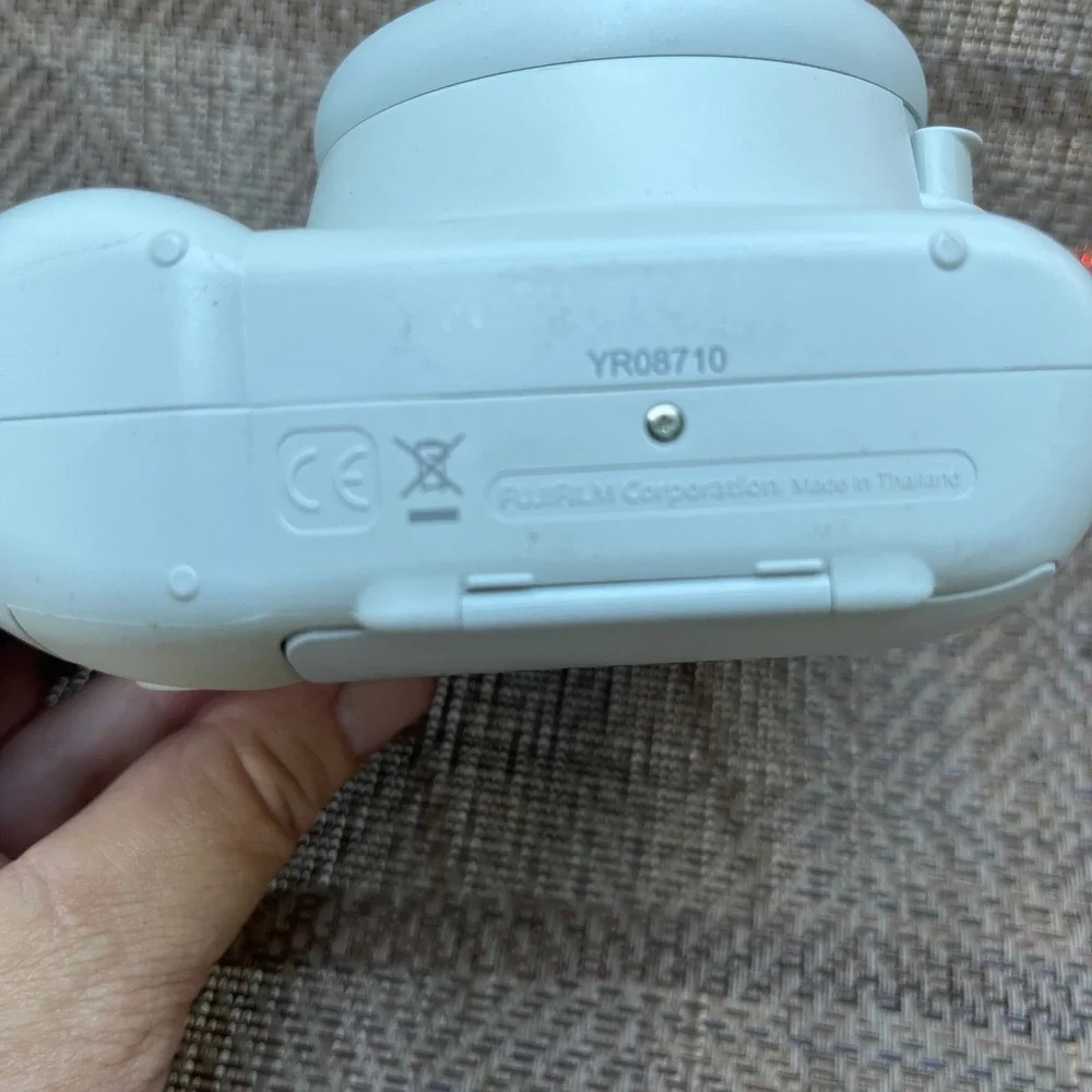 Fujifilm Instax Mini 9 Instant Film Camera Smokey White with Selfie Mirror
